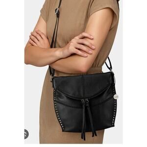 The Sak Black Leather Silverlake Crossbody Bag Zip Pockets **missing Hang tag**